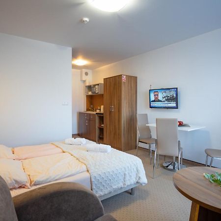 Apartamenty Trzy Sosny Okrzei 1C シクラルスカ・ポレンバ エクステリア 写真