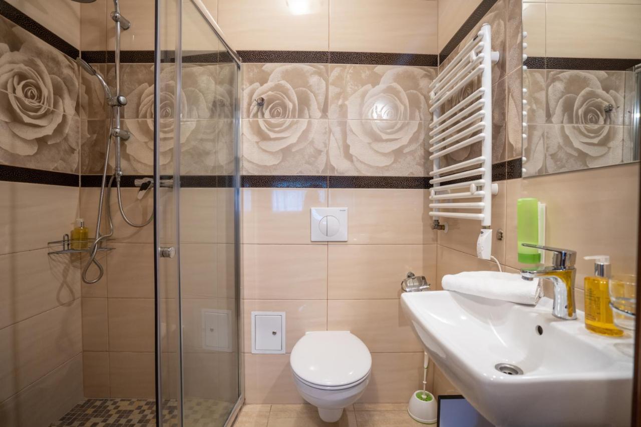 Apartamenty Trzy Sosny Okrzei 1C シクラルスカ・ポレンバ エクステリア 写真