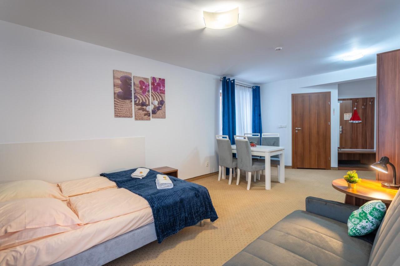 Apartamenty Trzy Sosny Okrzei 1C シクラルスカ・ポレンバ エクステリア 写真