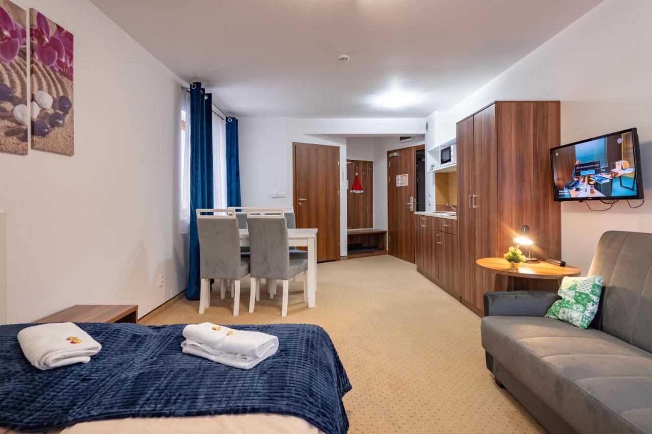 Apartamenty Trzy Sosny Okrzei 1C シクラルスカ・ポレンバ エクステリア 写真