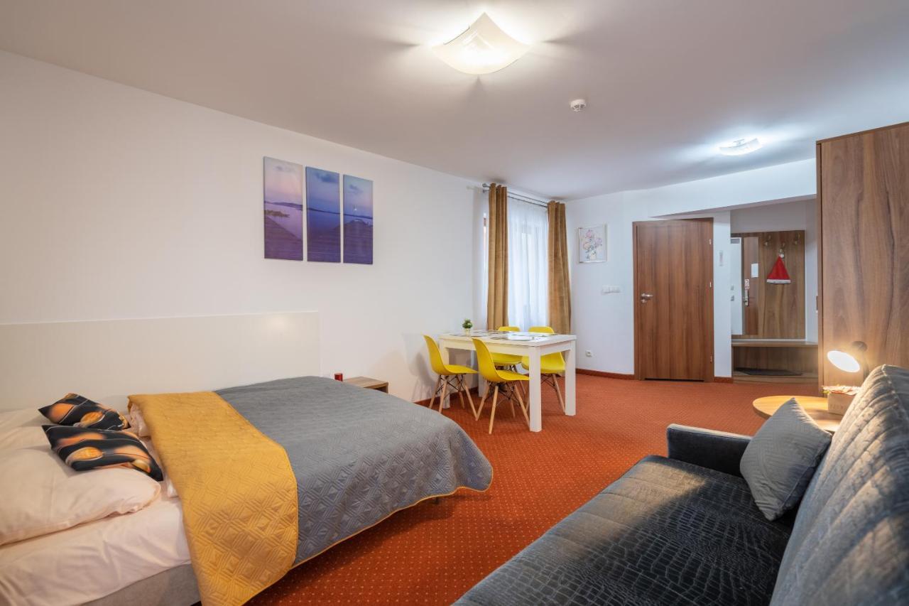 Apartamenty Trzy Sosny Okrzei 1C シクラルスカ・ポレンバ エクステリア 写真