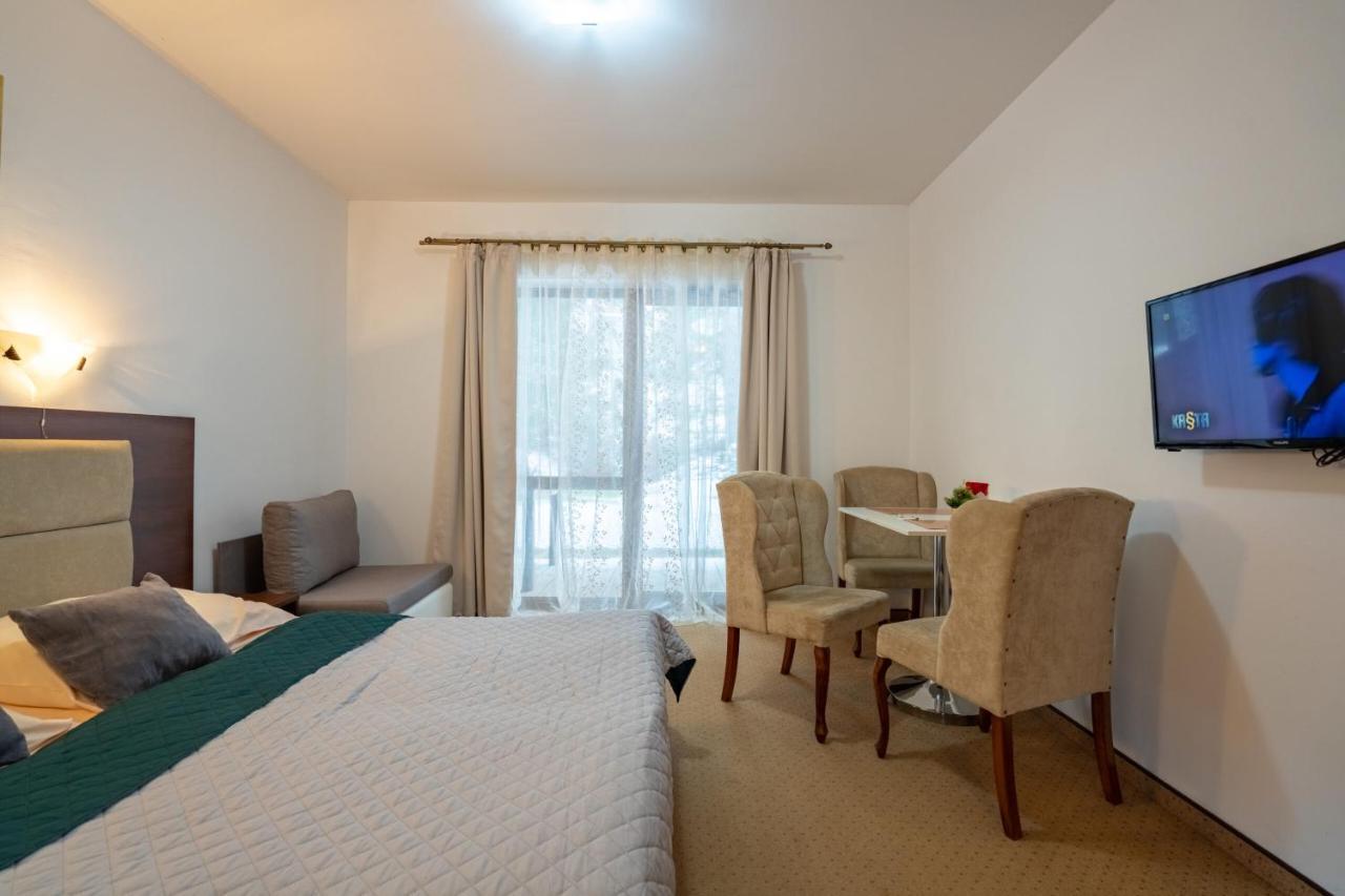 Apartamenty Trzy Sosny Okrzei 1C シクラルスカ・ポレンバ エクステリア 写真