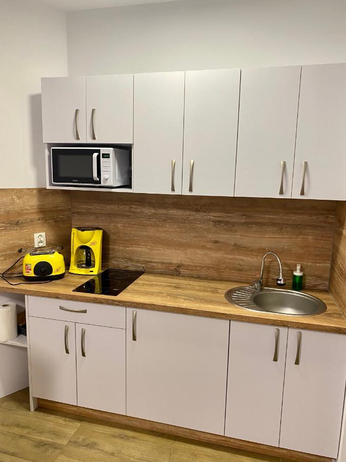 Apartamenty Trzy Sosny Okrzei 1C シクラルスカ・ポレンバ エクステリア 写真