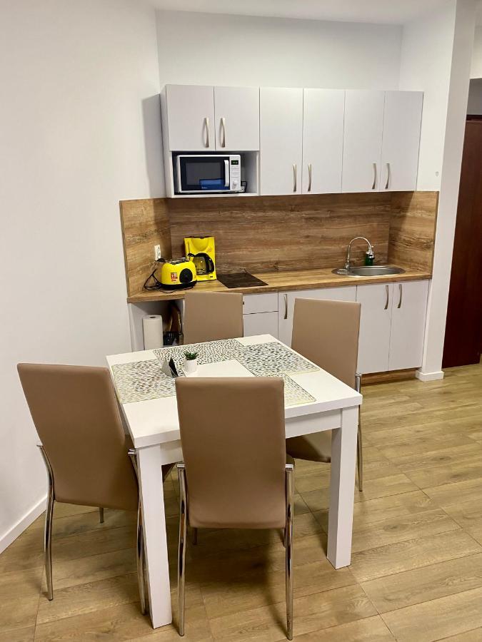 Apartamenty Trzy Sosny Okrzei 1C シクラルスカ・ポレンバ エクステリア 写真