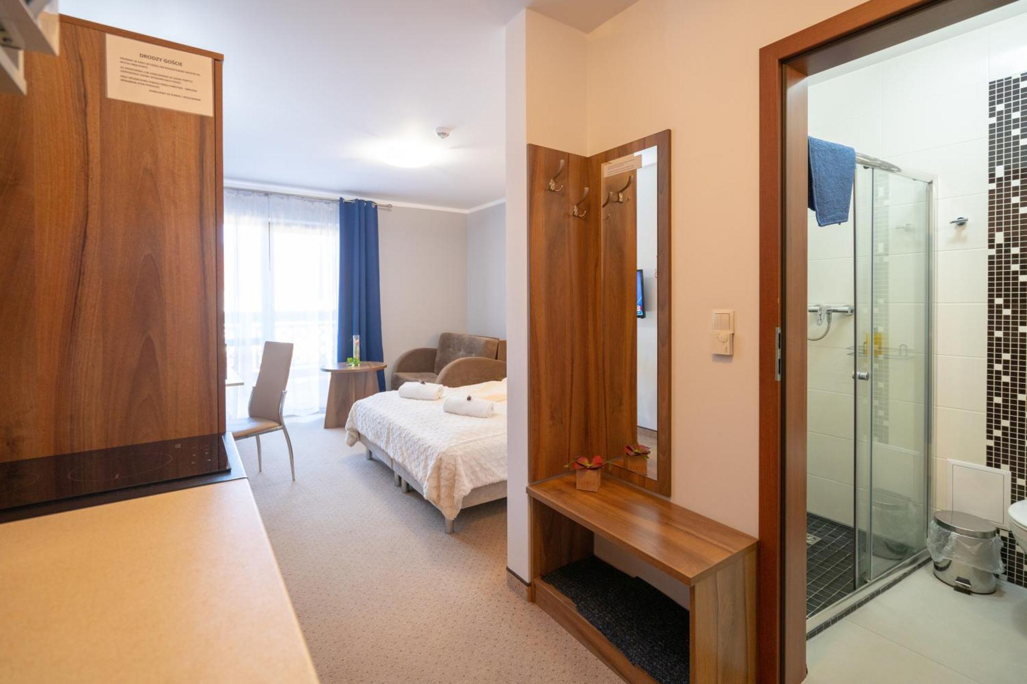 Apartamenty Trzy Sosny Okrzei 1C シクラルスカ・ポレンバ エクステリア 写真