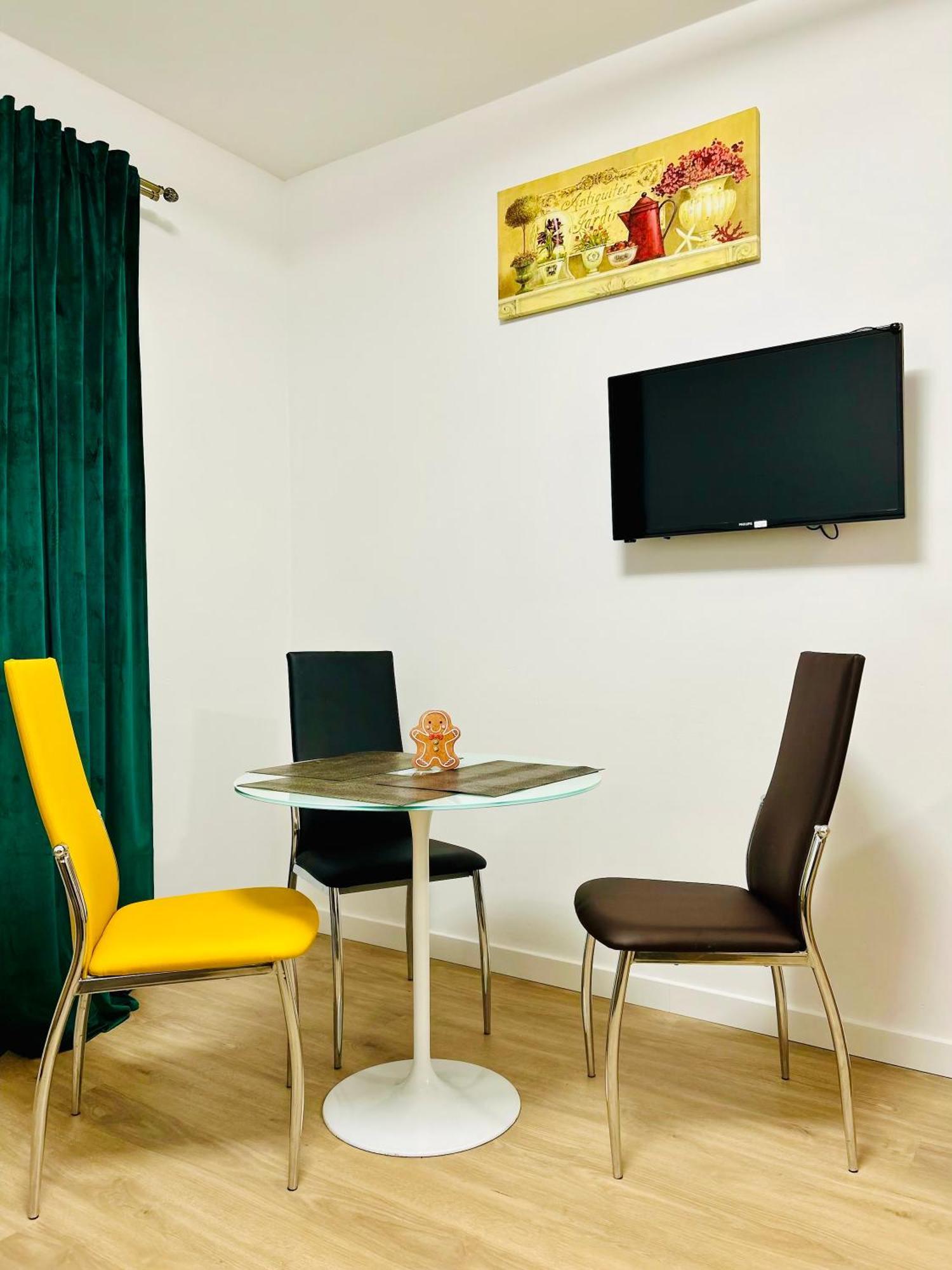 Apartamenty Trzy Sosny Okrzei 1C シクラルスカ・ポレンバ エクステリア 写真