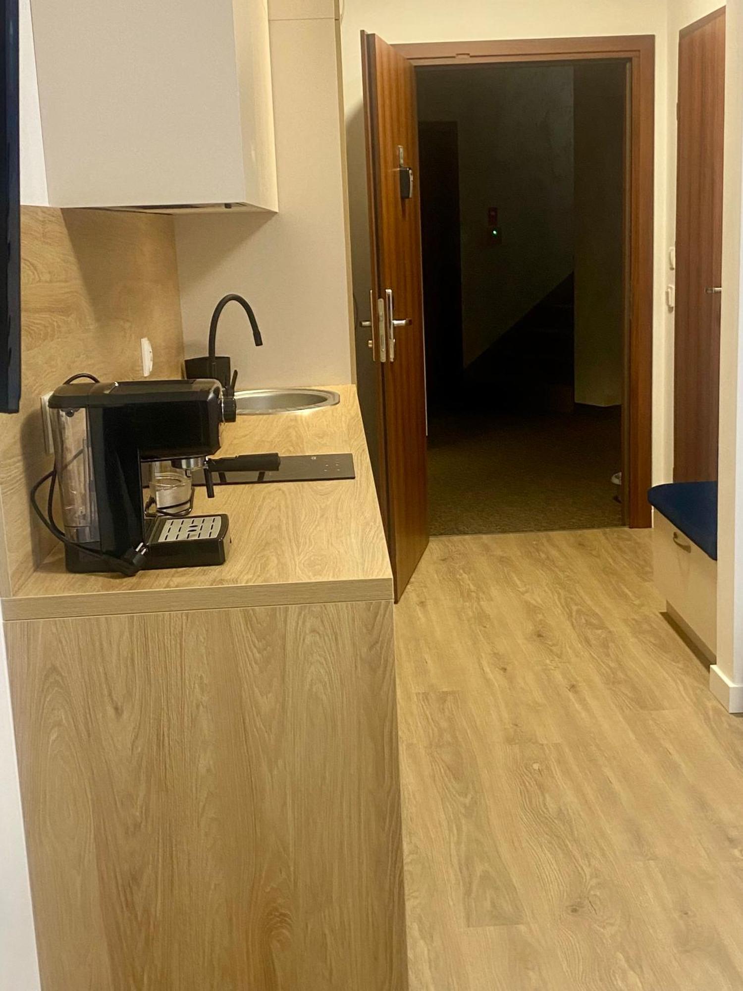 Apartamenty Trzy Sosny Okrzei 1C シクラルスカ・ポレンバ エクステリア 写真
