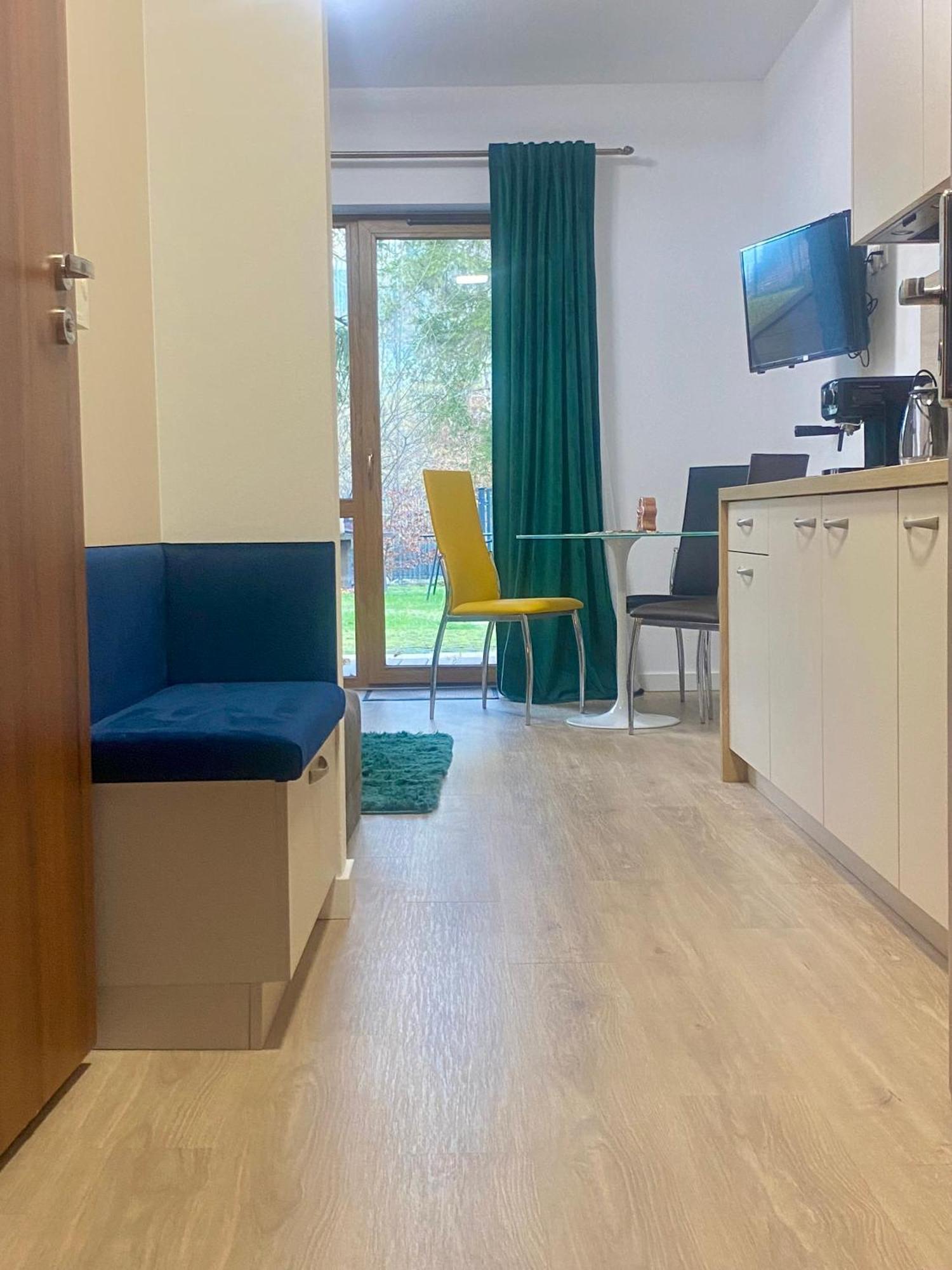 Apartamenty Trzy Sosny Okrzei 1C シクラルスカ・ポレンバ エクステリア 写真