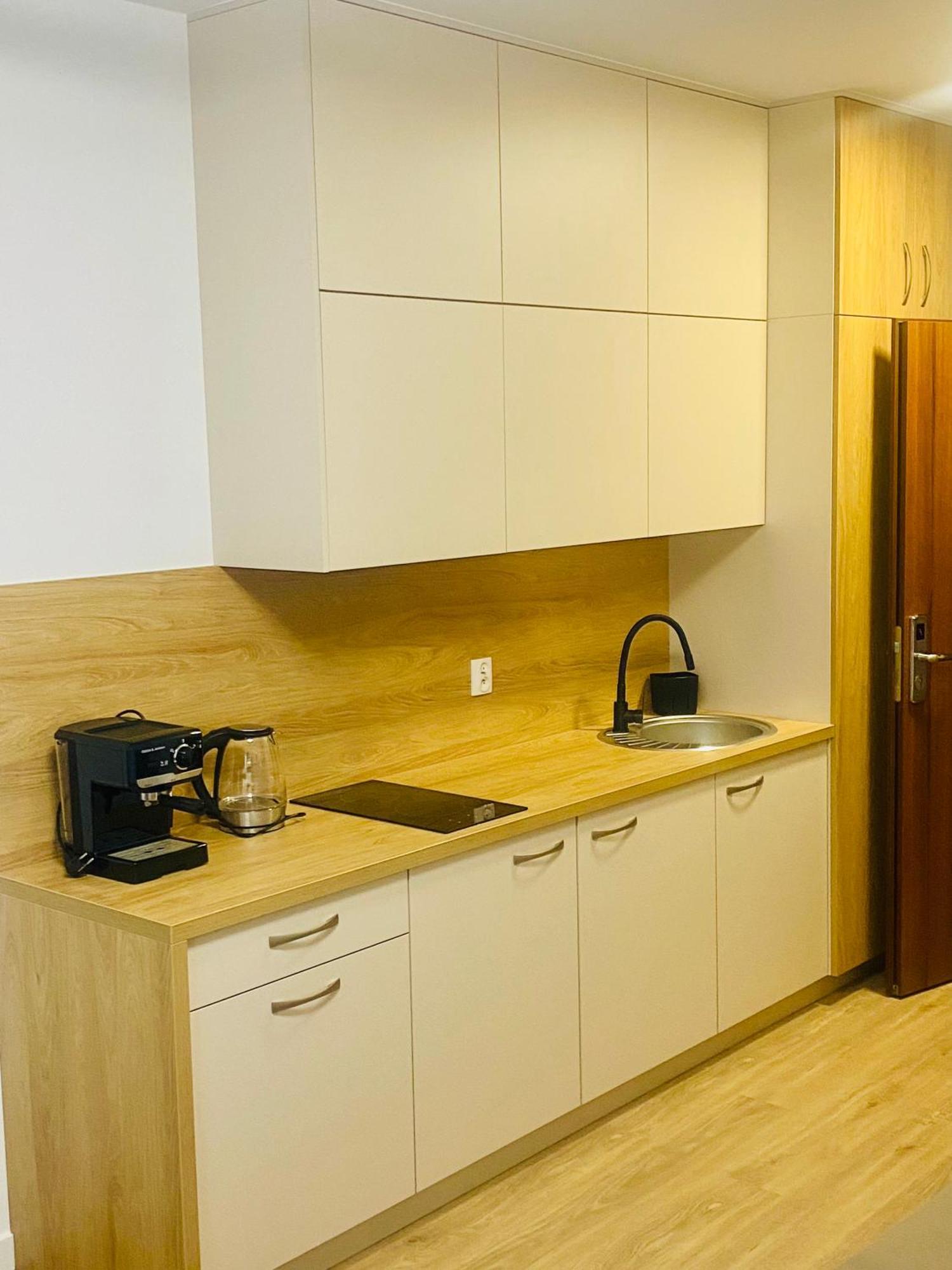 Apartamenty Trzy Sosny Okrzei 1C シクラルスカ・ポレンバ エクステリア 写真