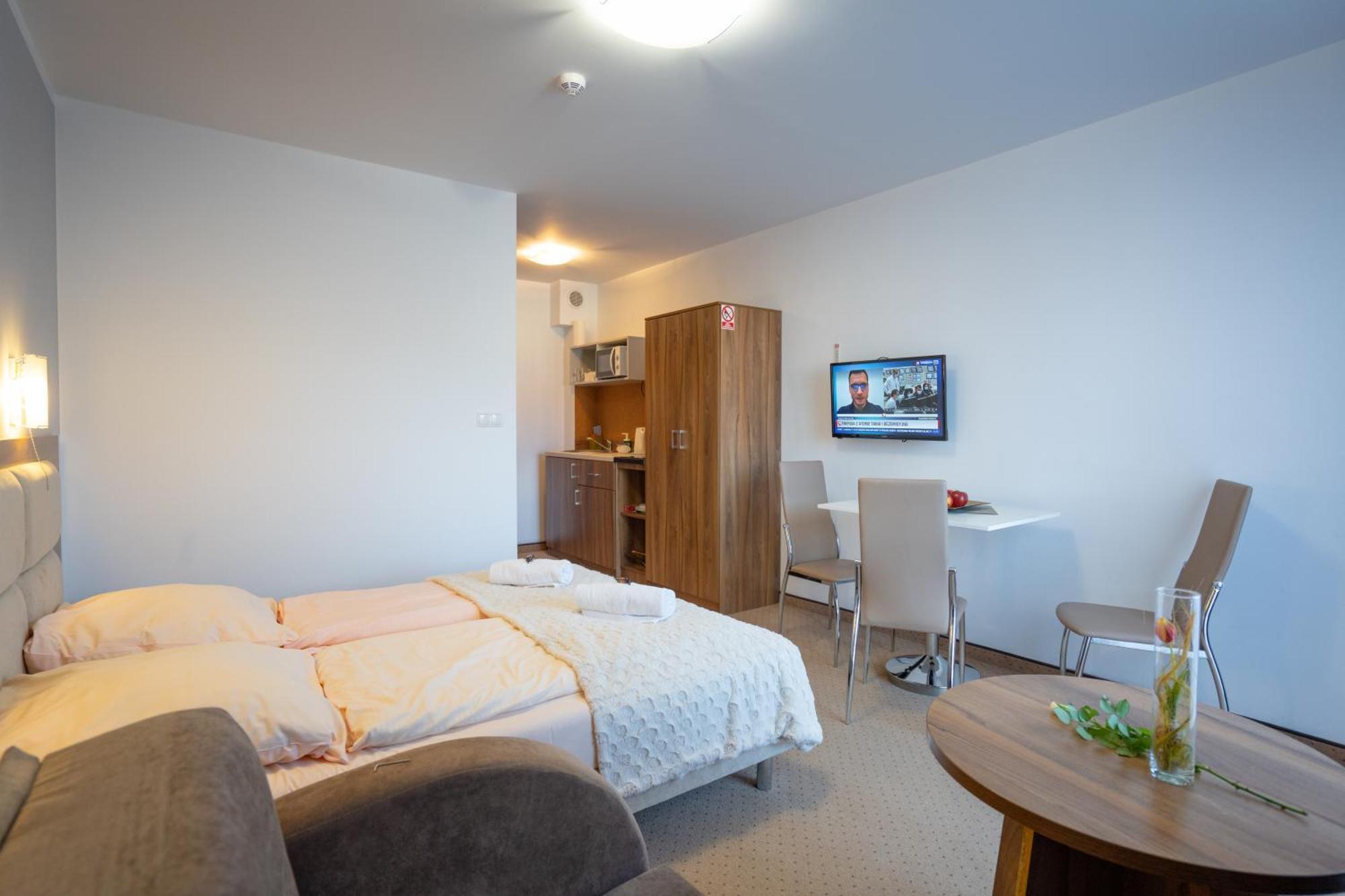 Apartamenty Trzy Sosny Okrzei 1C シクラルスカ・ポレンバ エクステリア 写真